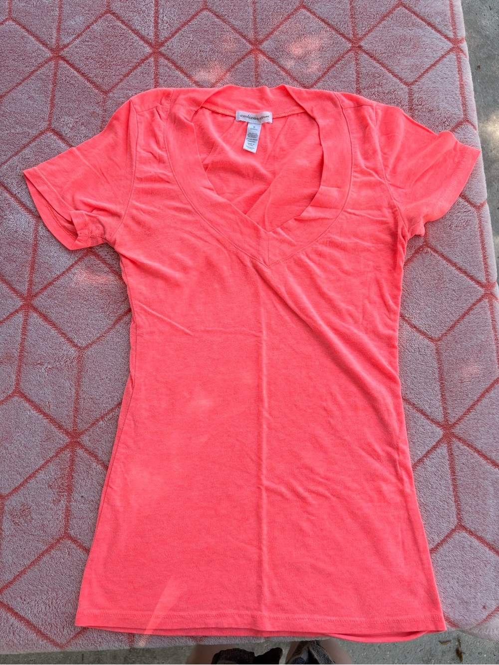 chic Coral-Pink V-Neck Short Sleeve Tee